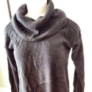 Black Cold Shoulder Tunic Sweater